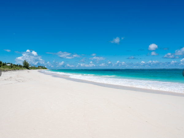 Luxurious Beachfront Four Bedroom Rental in Eleuthera